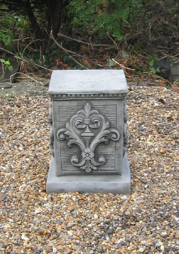 KCP15 Small Square Plinth KCP15 Small Square Plinth